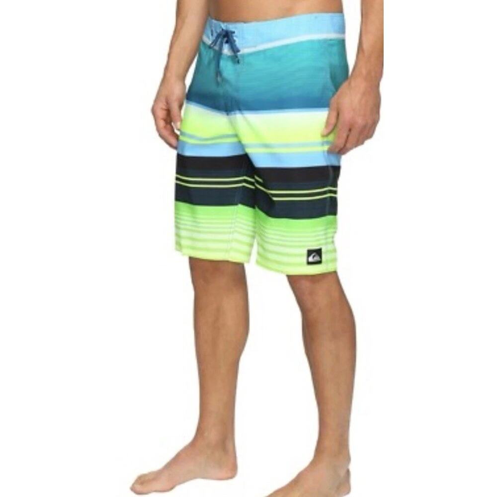 Quicksilver Board Shorts Men’s Size 36‎